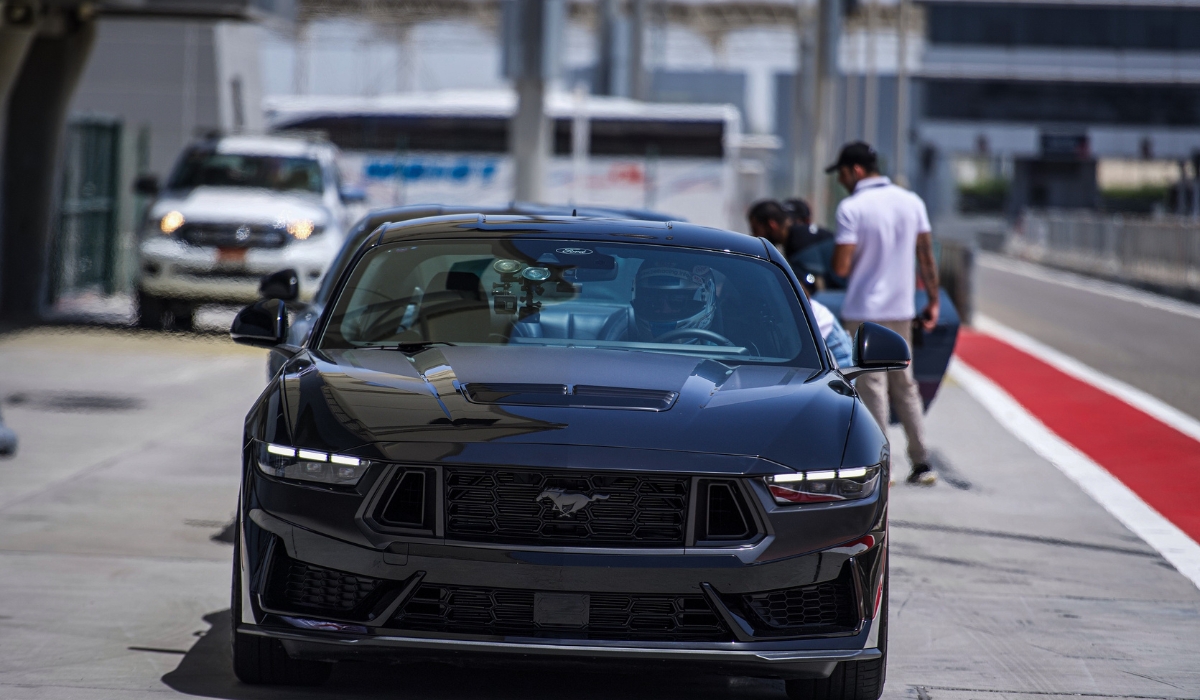 Mustang Dark Horse
